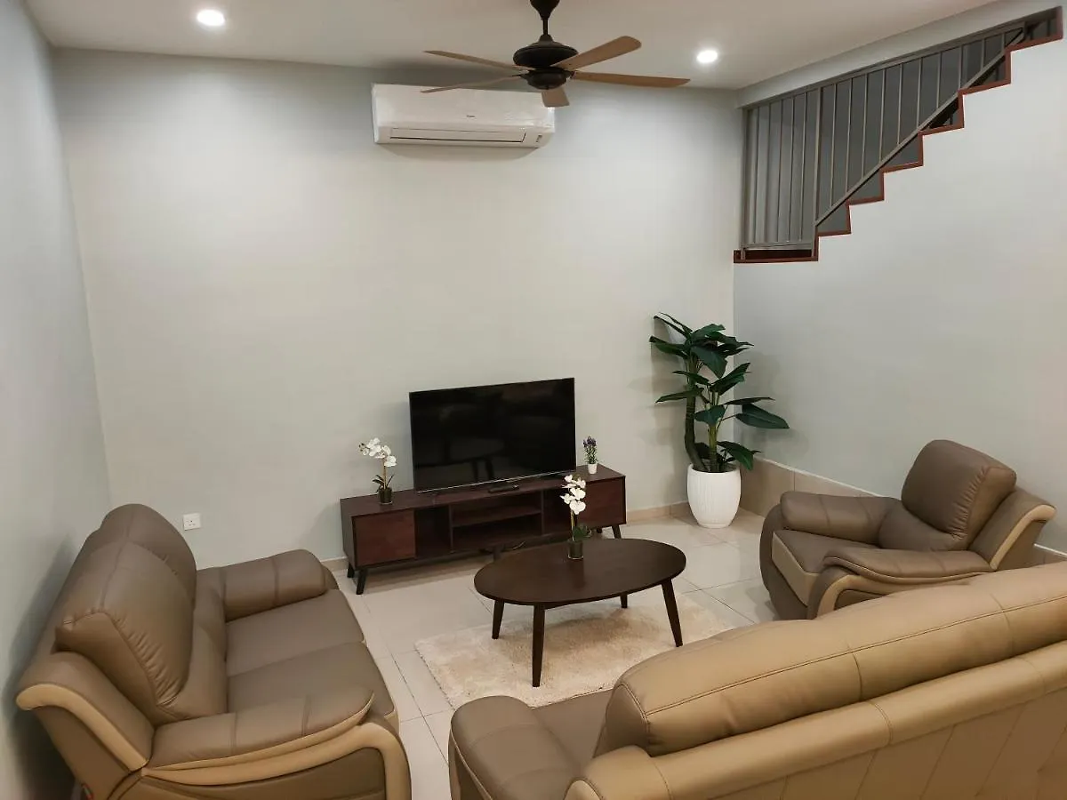 Дом отдыха Вилла 58 Kota Laksamana - Near Jonker Street For 10 To 15 Pax Малакка