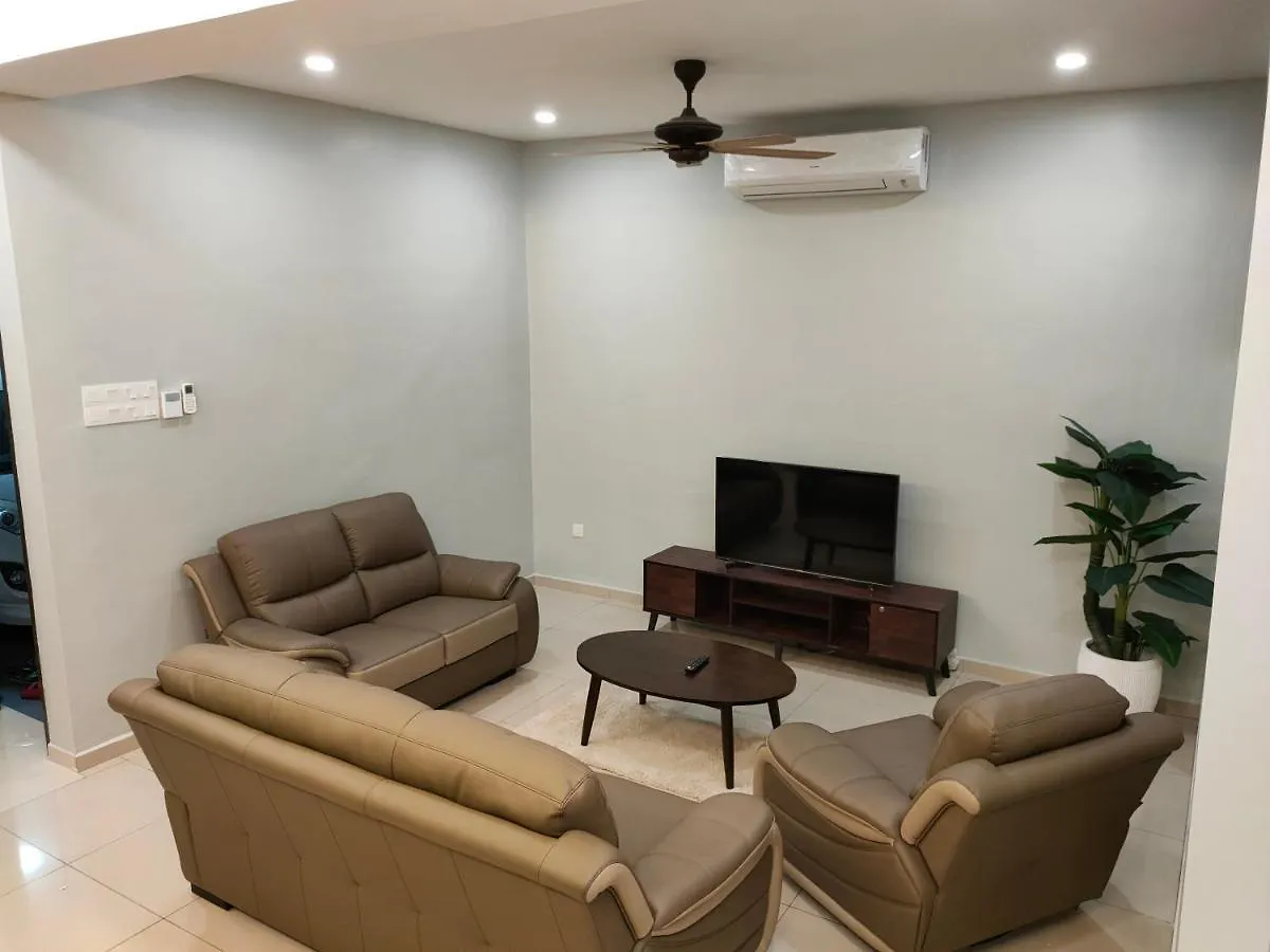 Вилла 58 Kota Laksamana - Near Jonker Street For 10 To 15 Pax Малакка Малайзия